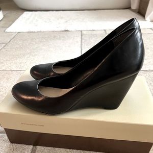 Franco Sarto Helio Black Lea Wedge Size 7.5